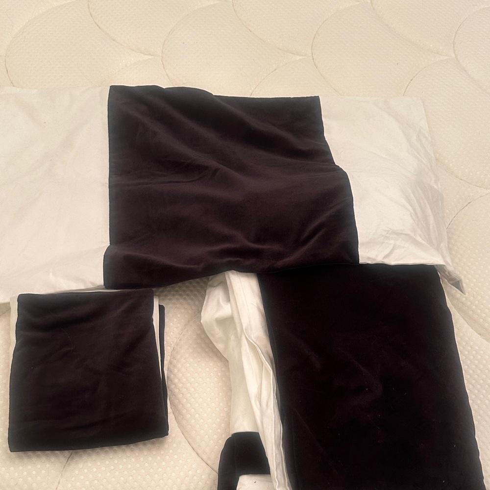 Restoration Hardware Black Velvet Duvet Cover Set
